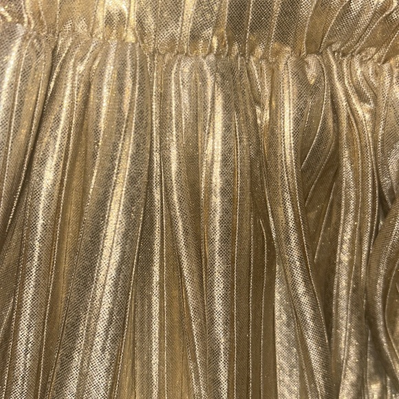 H& M Metallic pleated skirt gold w silvery undertones Sz m/sm - Picture 3 of 7